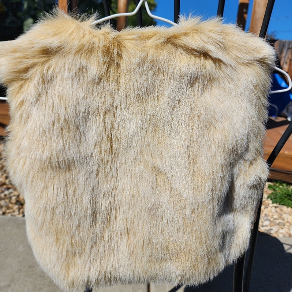 Cherokee faux fur vest sz 6x - Picture 9 of 9